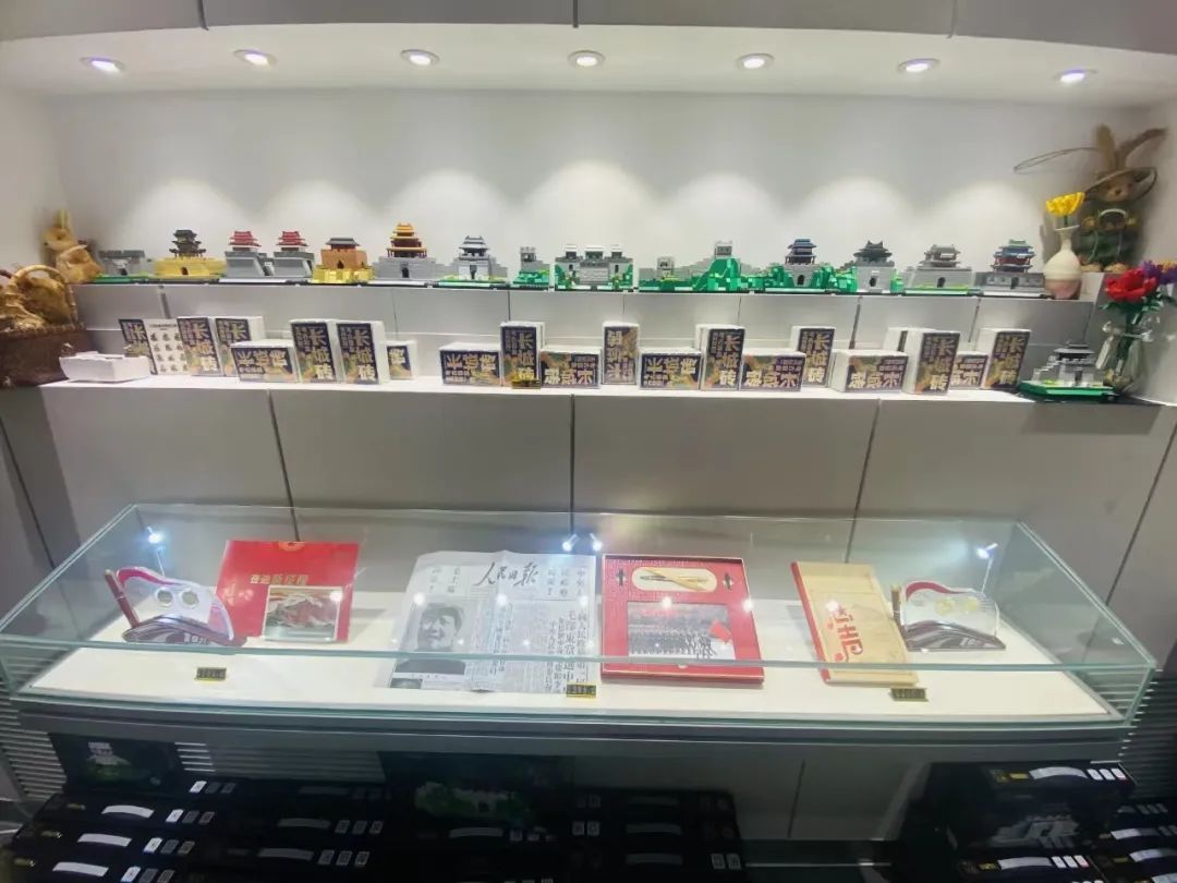 Hi~到這里跟我們來(lái)個(gè)深秋初冬的偶遇吧