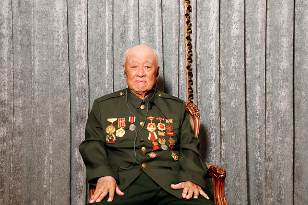 “歸根到底,中國(guó)人要有血性”