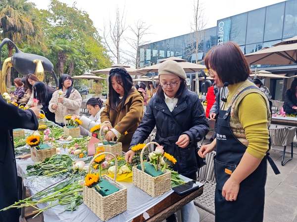 春日有約 共赴芳華！這場(chǎng)花籃DIY活動(dòng)有點(diǎn)意思