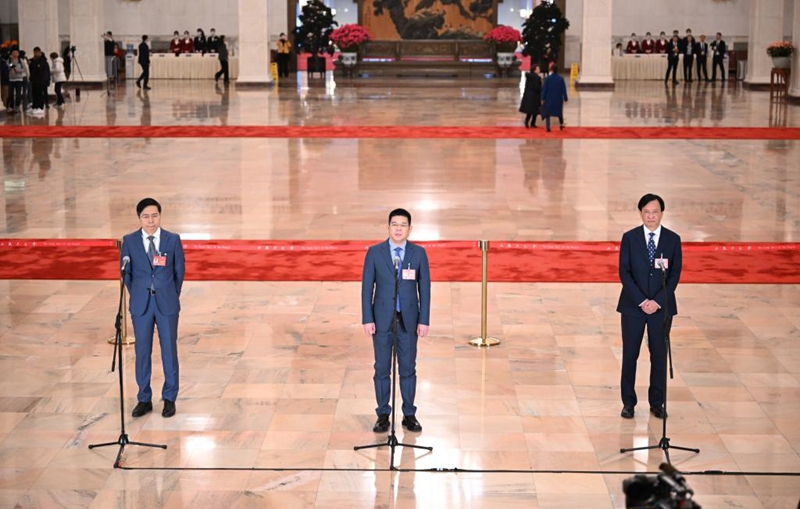 回放:全國政協(xié)十四屆二次會(huì)議第三場(chǎng)“委員通道”采訪活動(dòng)