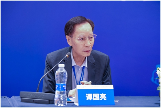 “專家云集，共謀發(fā)展！”
