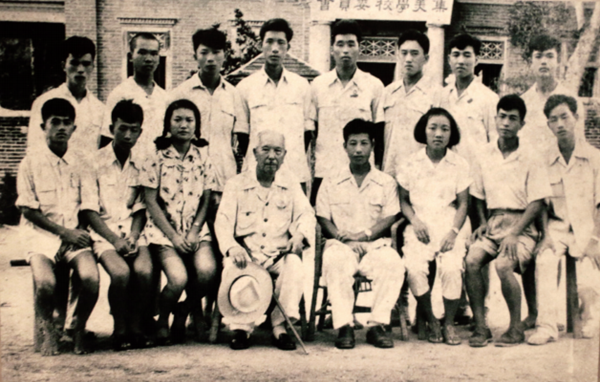 “真骨性方能愛(ài)國(guó)，真事業(yè)方能救國(guó)”